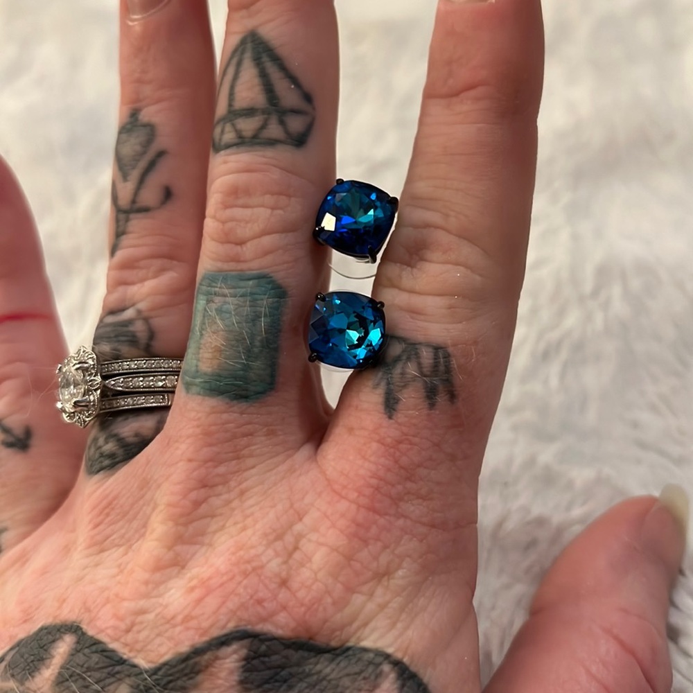 Black/Blue square studs